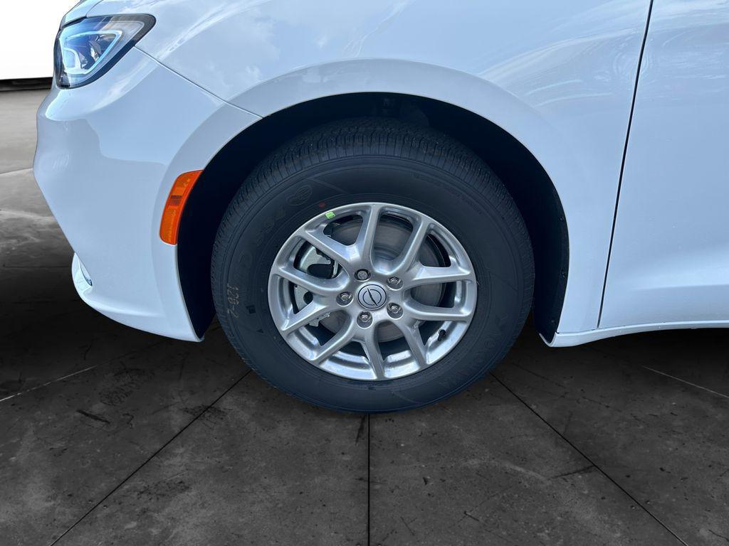 new 2026 Chrysler Pacifica car, priced at $38,078