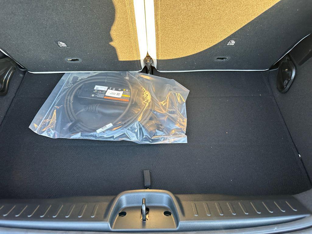 new 2025 FIAT 500e car