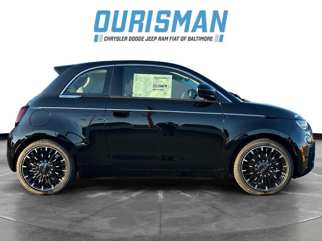 new 2025 FIAT 500e car