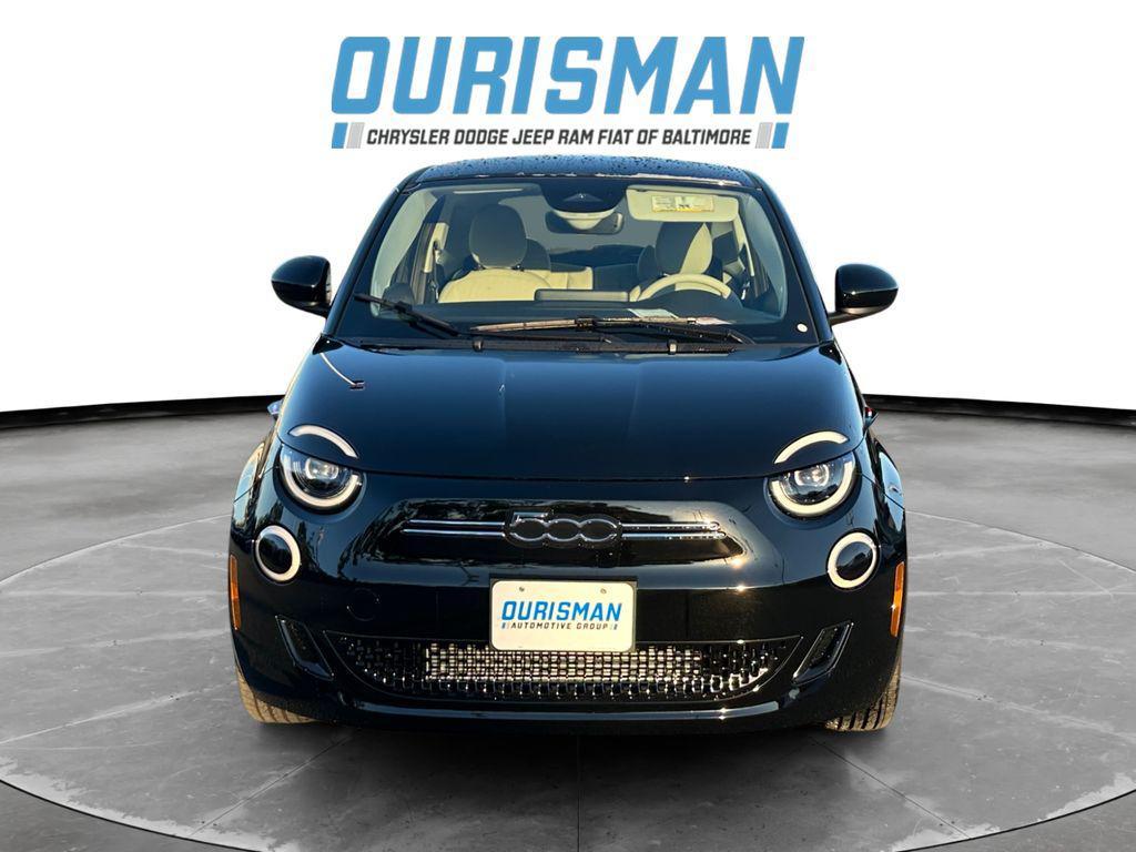 new 2025 FIAT 500e car