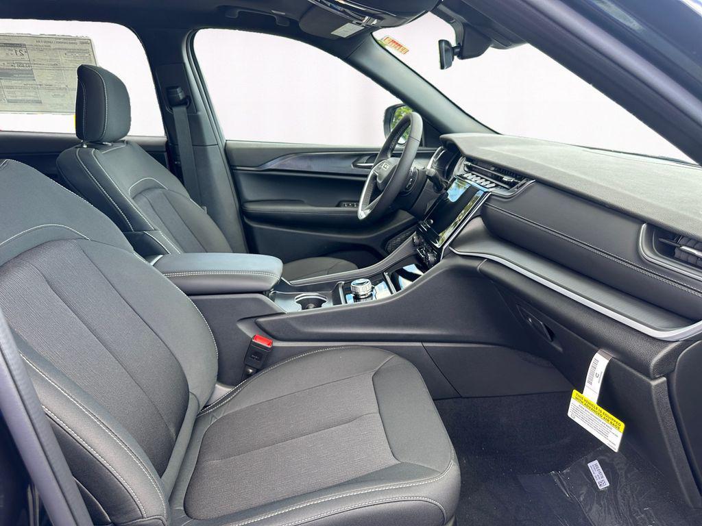 new 2025 Jeep Grand Cherokee L car, priced at $40,607