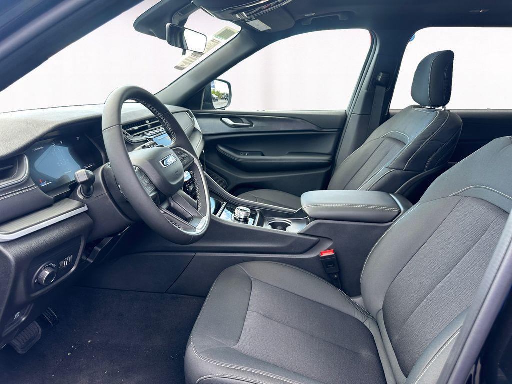 new 2025 Jeep Grand Cherokee L car, priced at $40,607