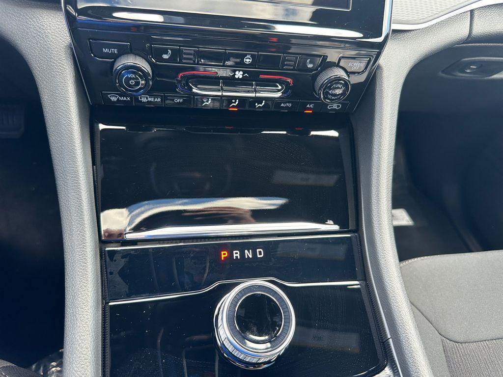 new 2025 Jeep Grand Cherokee L car, priced at $40,607