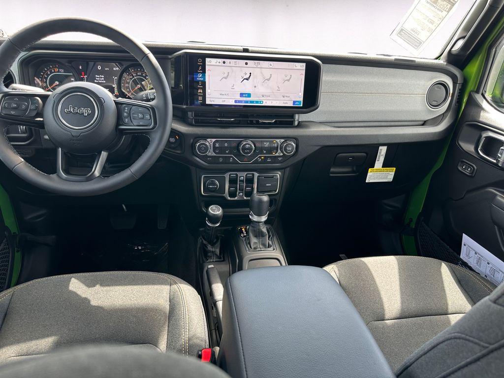 new 2025 Jeep Gladiator car, priced at $43,332