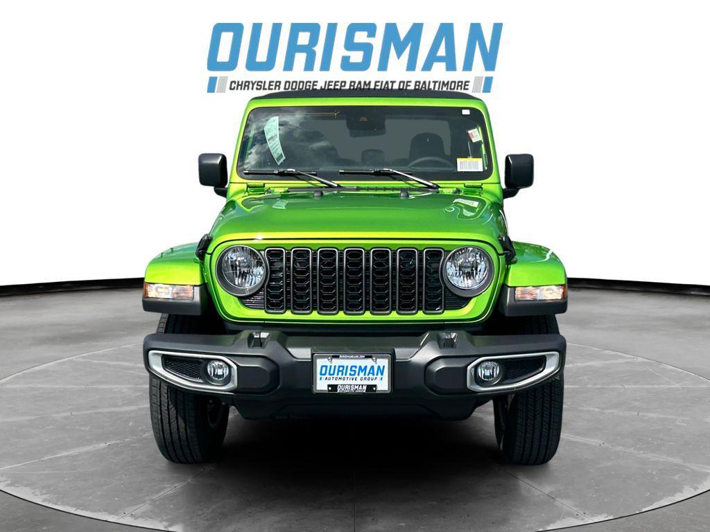 new 2025 Jeep Gladiator car, priced at $43,332