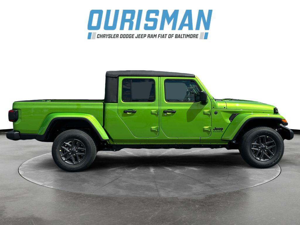 new 2025 Jeep Gladiator car, priced at $43,332