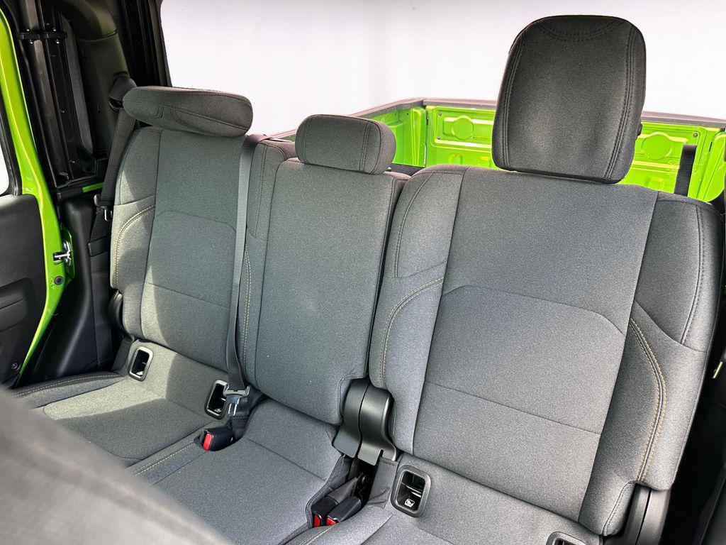 new 2025 Jeep Gladiator car, priced at $43,332