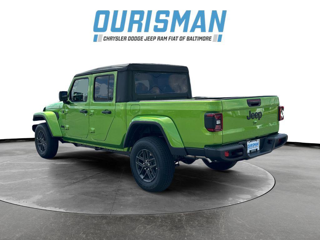 new 2025 Jeep Gladiator car, priced at $43,332
