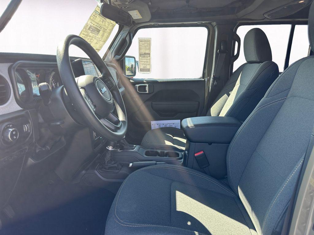 new 2025 Jeep Gladiator car, priced at $44,515