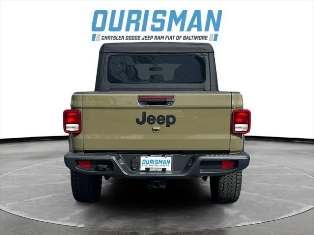new 2025 Jeep Gladiator car, priced at $39,300