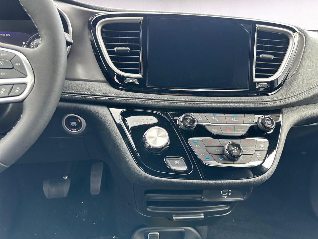 new 2026 Chrysler Pacifica car, priced at $40,302