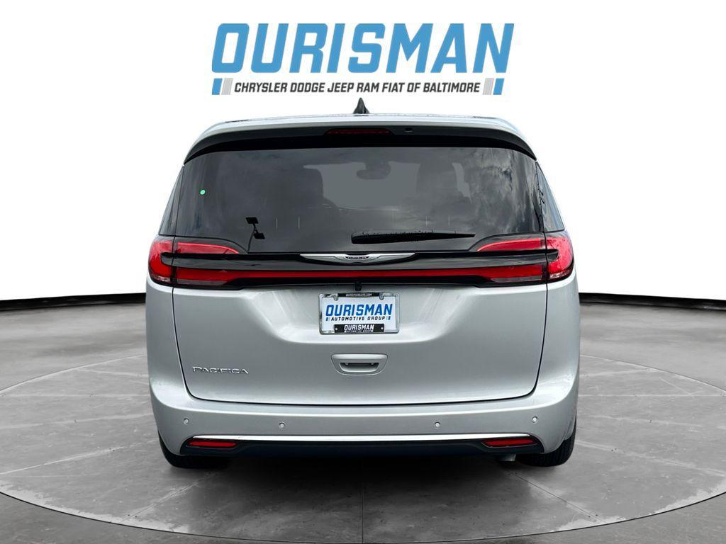 new 2026 Chrysler Pacifica car, priced at $40,302