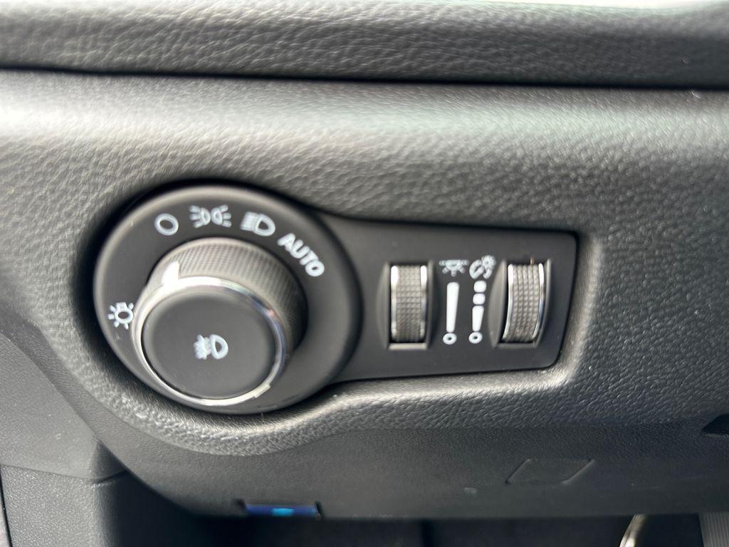 new 2026 Chrysler Pacifica car, priced at $40,302