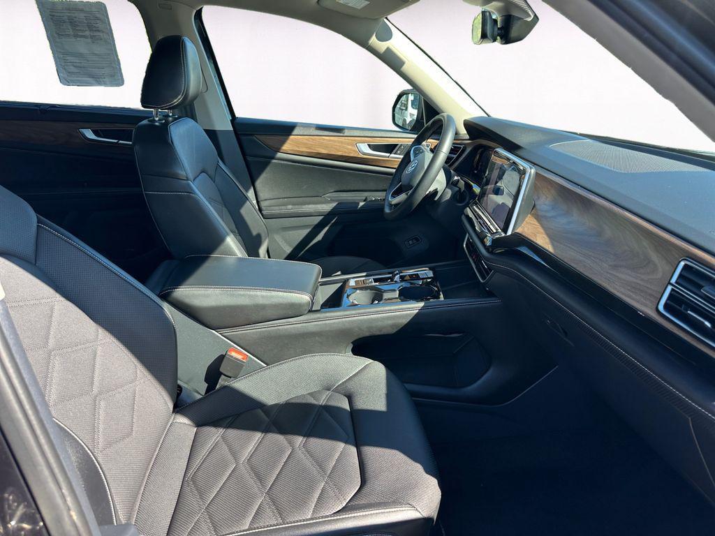 used 2024 Volkswagen Atlas car, priced at $28,100