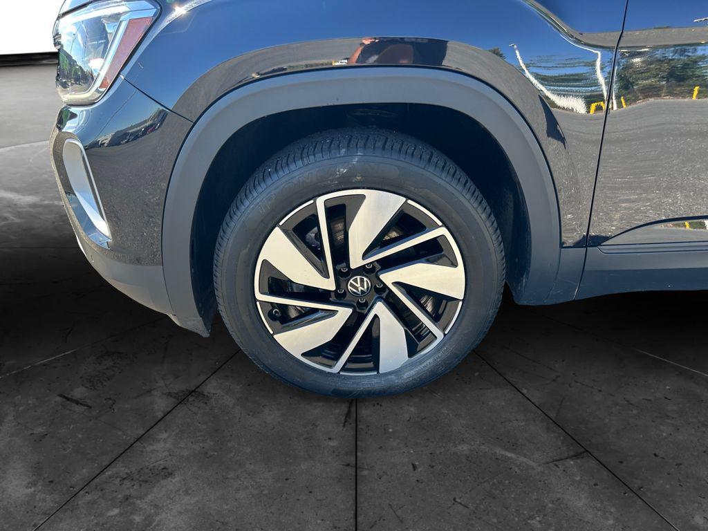 used 2024 Volkswagen Atlas car, priced at $28,100