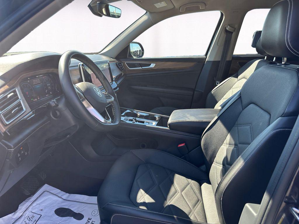 used 2024 Volkswagen Atlas car, priced at $28,100