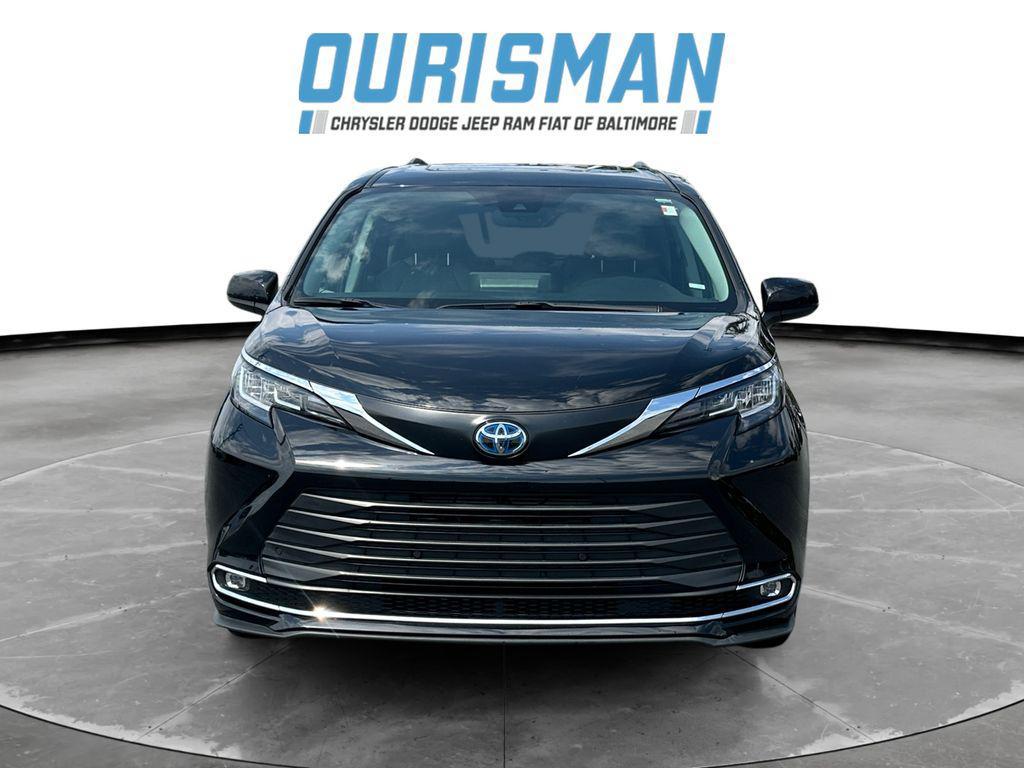 used 2023 Toyota Sienna car, priced at $35,100