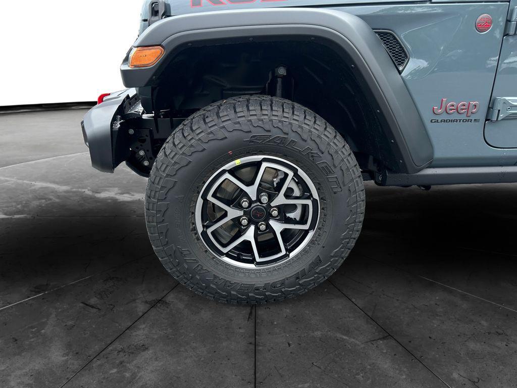 new 2025 Jeep Gladiator car, priced at $44,574
