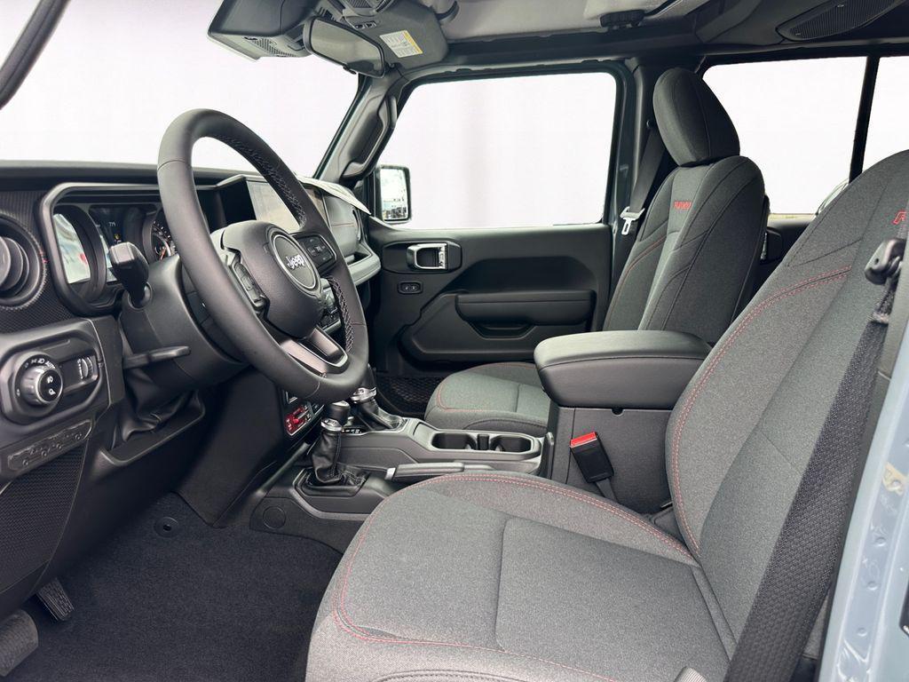 new 2025 Jeep Gladiator car, priced at $44,574