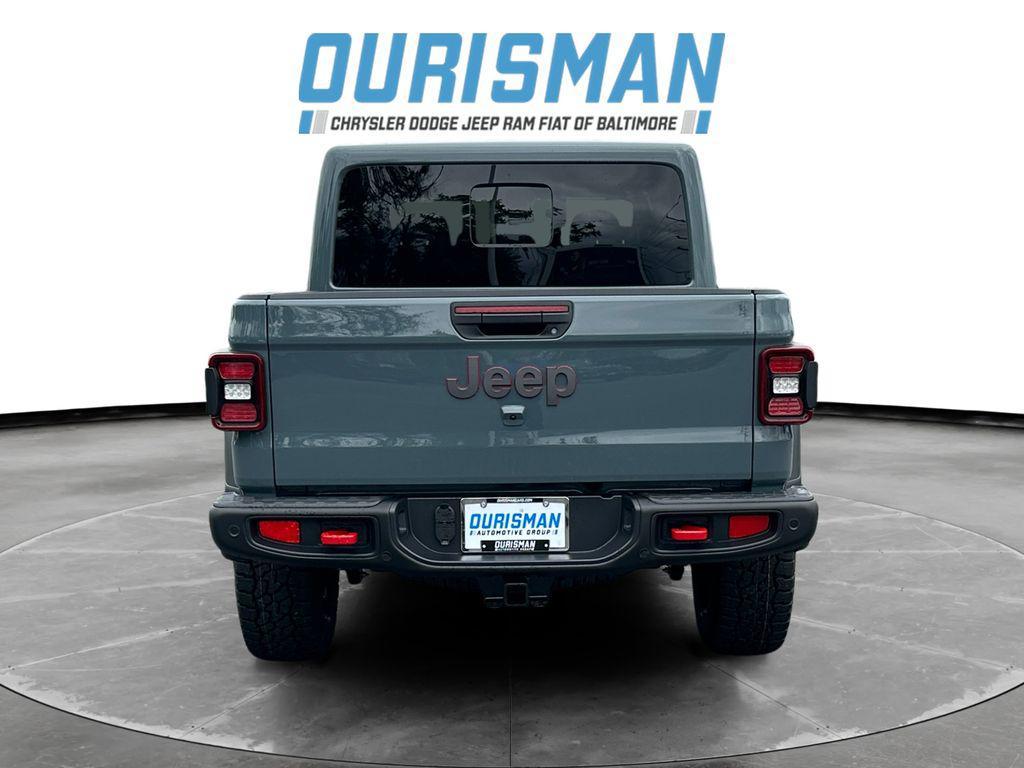 new 2025 Jeep Gladiator car, priced at $44,574