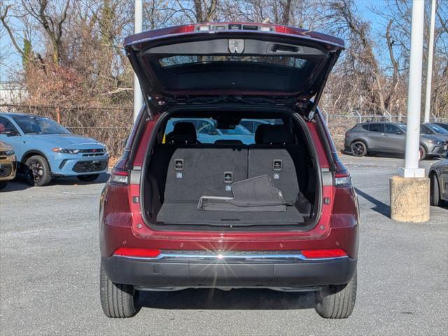 new 2025 Jeep Grand Cherokee car, priced at $33,398