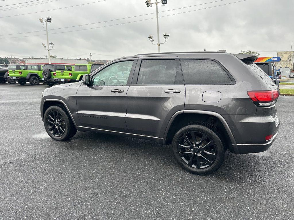 used 2018 Jeep Grand Cherokee car, priced at $19,500