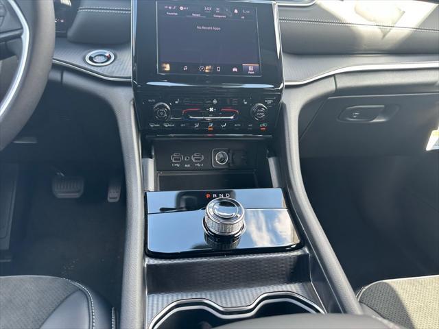 new 2025 Jeep Grand Cherokee L car, priced at $43,870