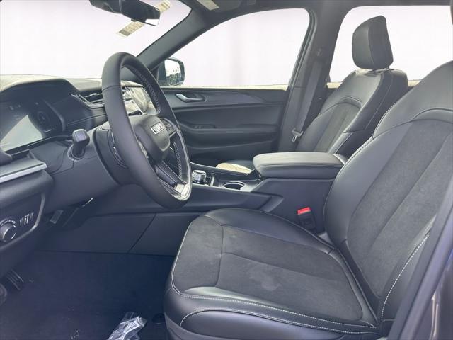 new 2025 Jeep Grand Cherokee L car, priced at $43,870
