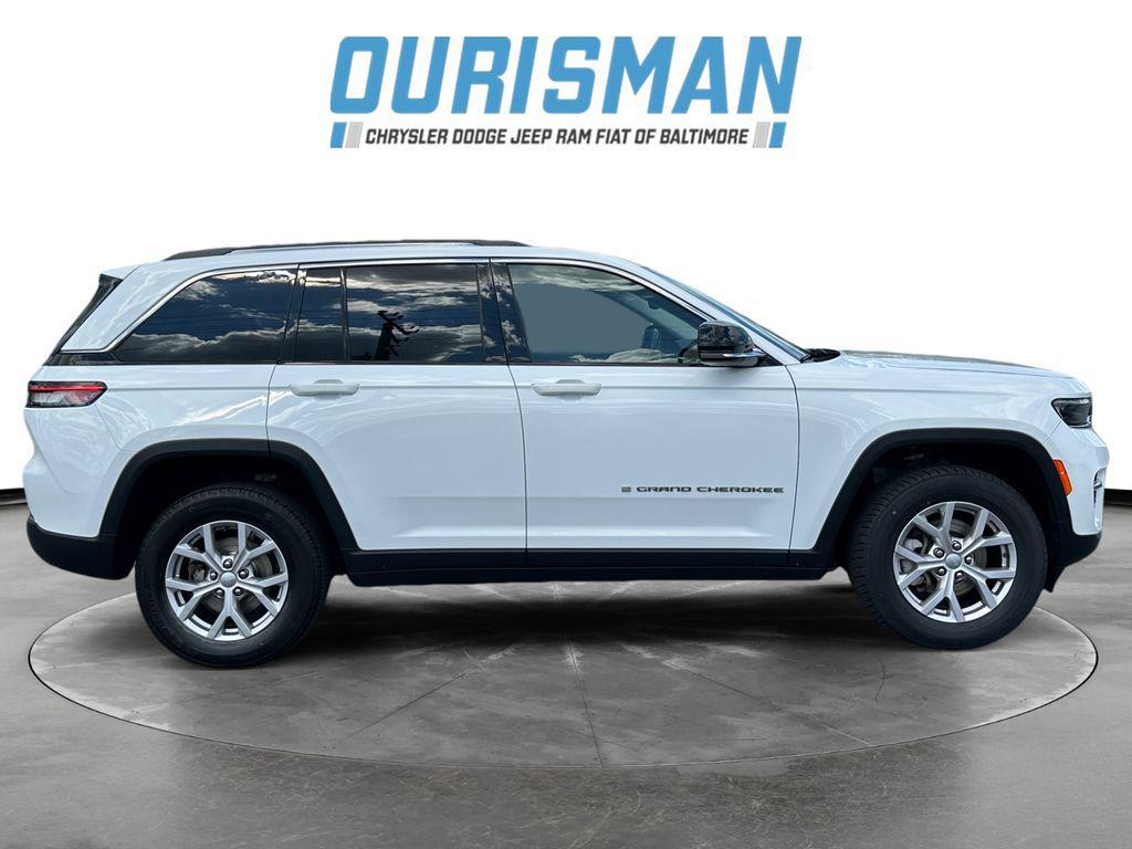 used 2022 Jeep Grand Cherokee car, priced at $28,195