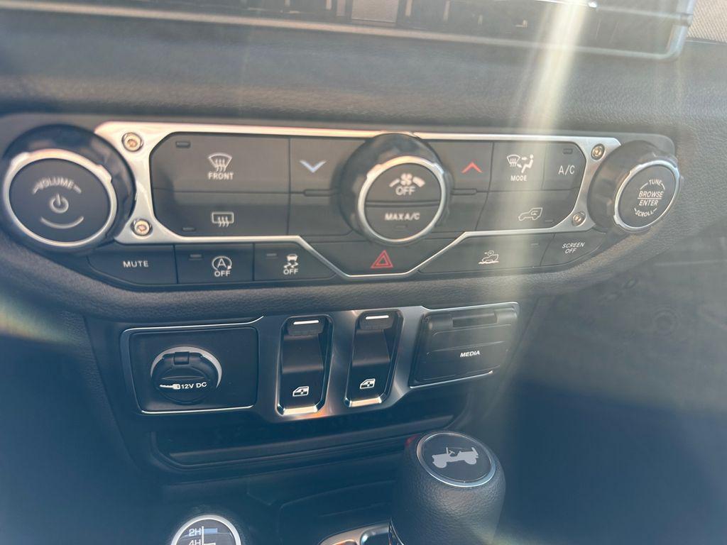 new 2026 Jeep Wrangler car, priced at $35,076