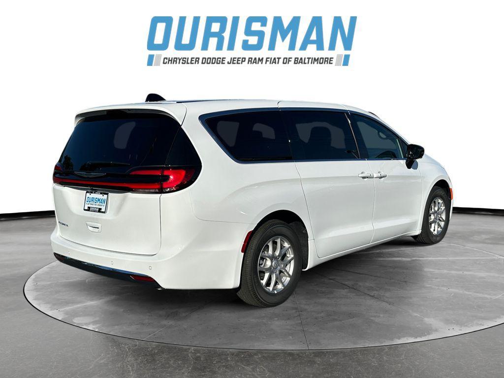 new 2026 Chrysler Pacifica car, priced at $38,046