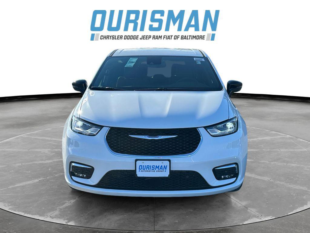 new 2026 Chrysler Pacifica car, priced at $38,046