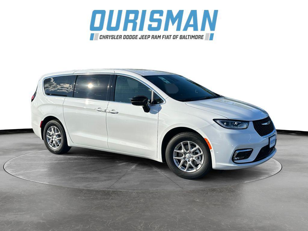 new 2026 Chrysler Pacifica car, priced at $44,368