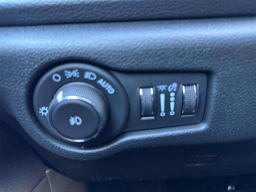 new 2026 Chrysler Pacifica car, priced at $38,046