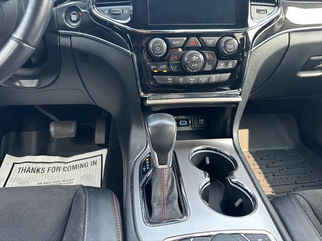 used 2020 Jeep Grand Cherokee car, priced at $27,235