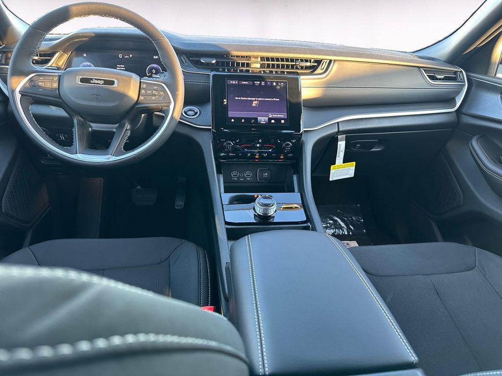 new 2025 Jeep Grand Cherokee car, priced at $36,204