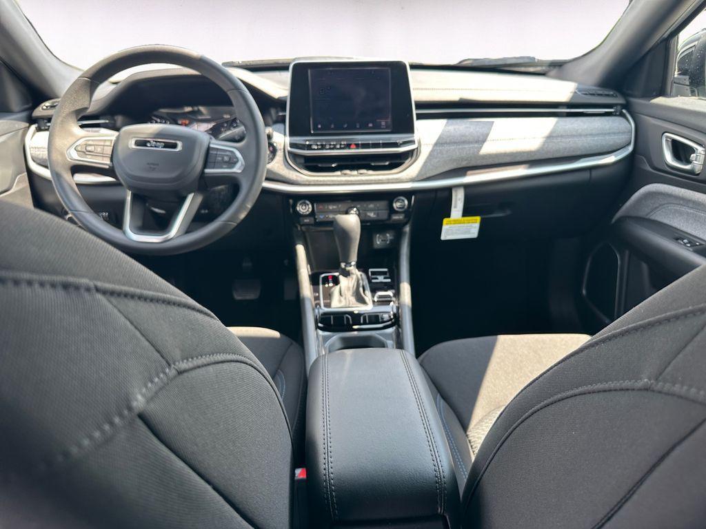 new 2025 Jeep Compass car, priced at $25,061