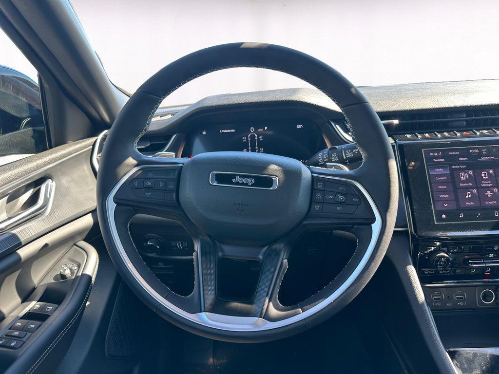 new 2025 Jeep Grand Cherokee L car, priced at $41,979