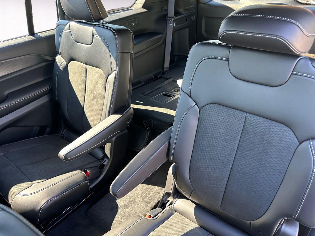 new 2025 Jeep Grand Cherokee L car, priced at $41,979