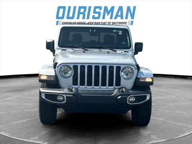 used 2023 Jeep Gladiator car, priced at $28,000