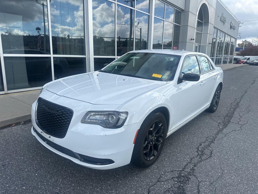 used 2022 Chrysler 300 car, priced at $25,079