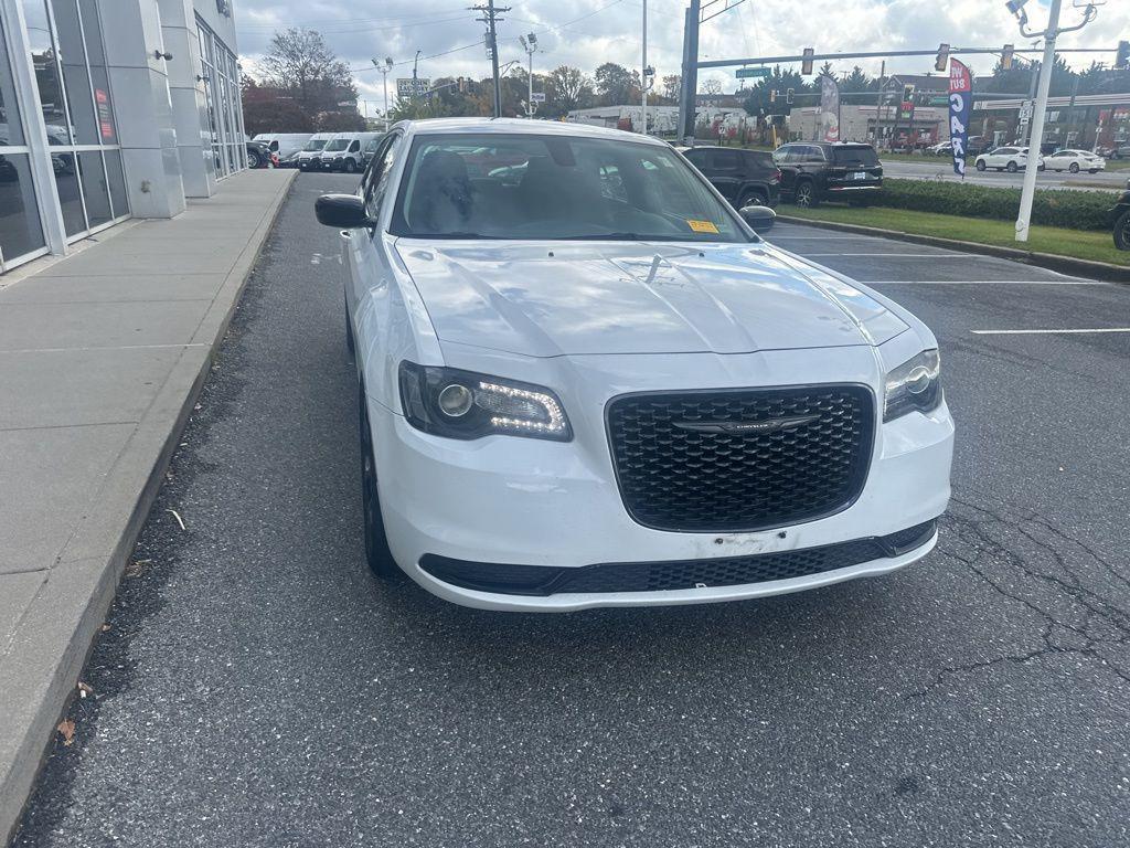 used 2022 Chrysler 300 car, priced at $25,079