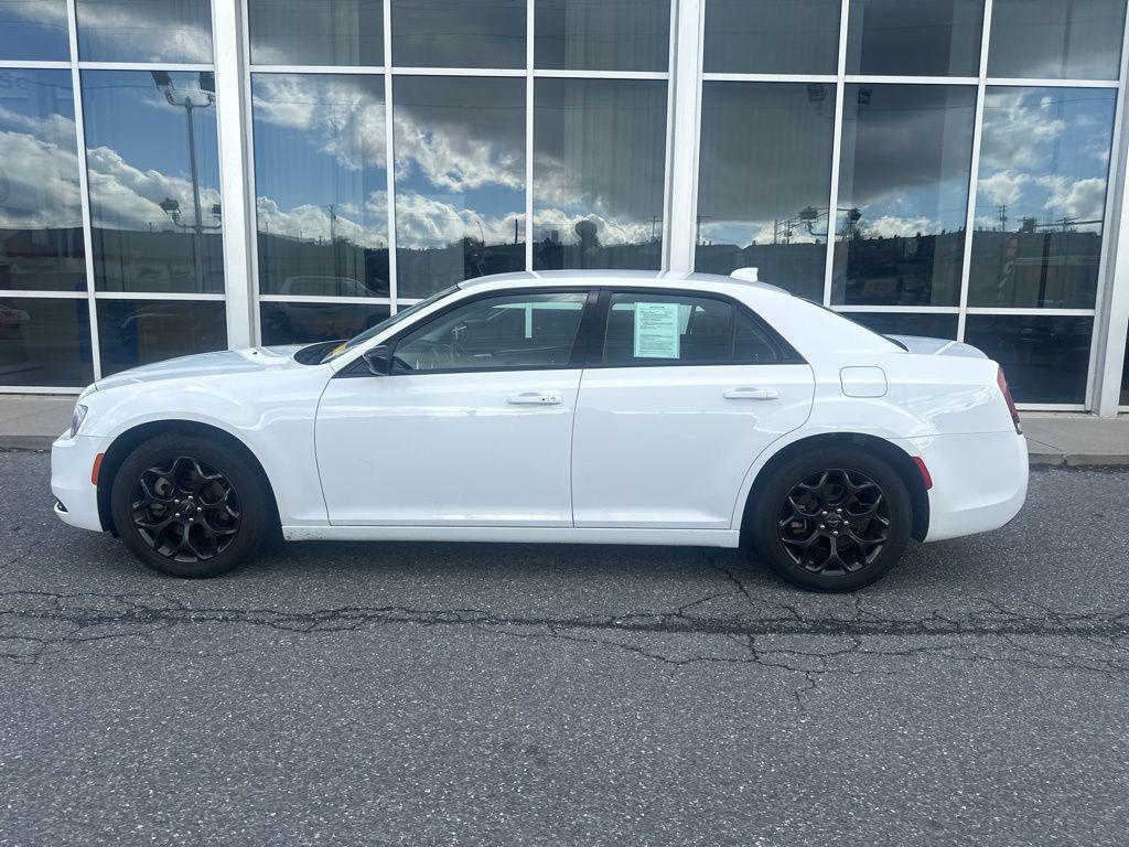 used 2022 Chrysler 300 car, priced at $25,079