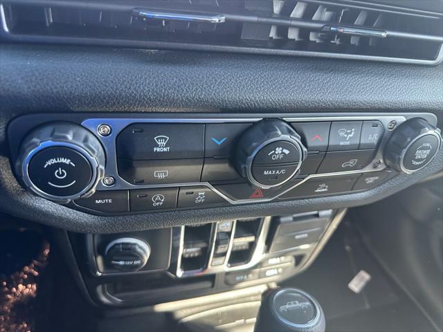 new 2025 Jeep Gladiator car, priced at $44,300