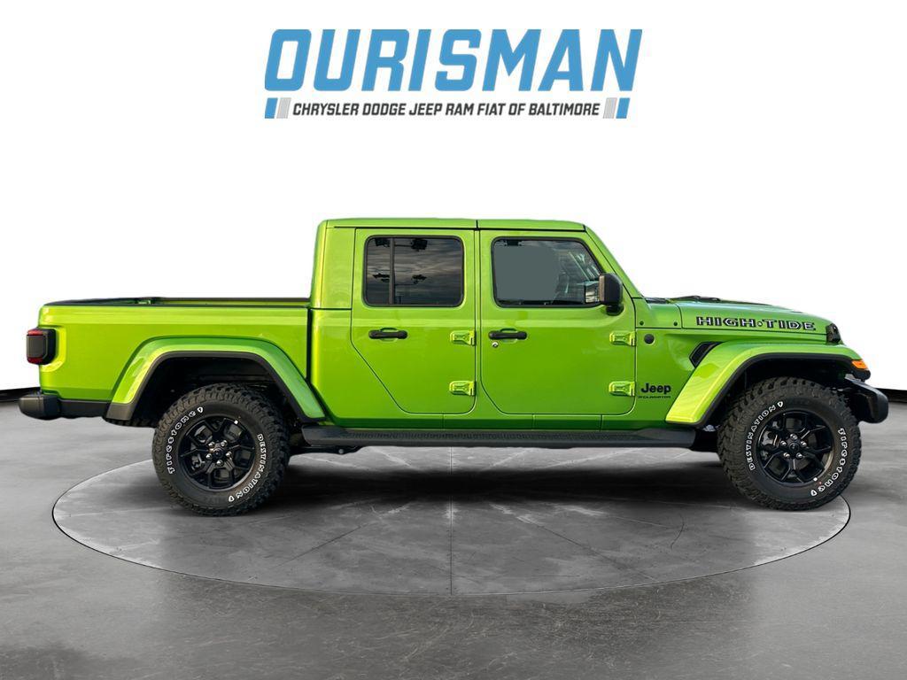 new 2025 Jeep Gladiator car, priced at $42,271