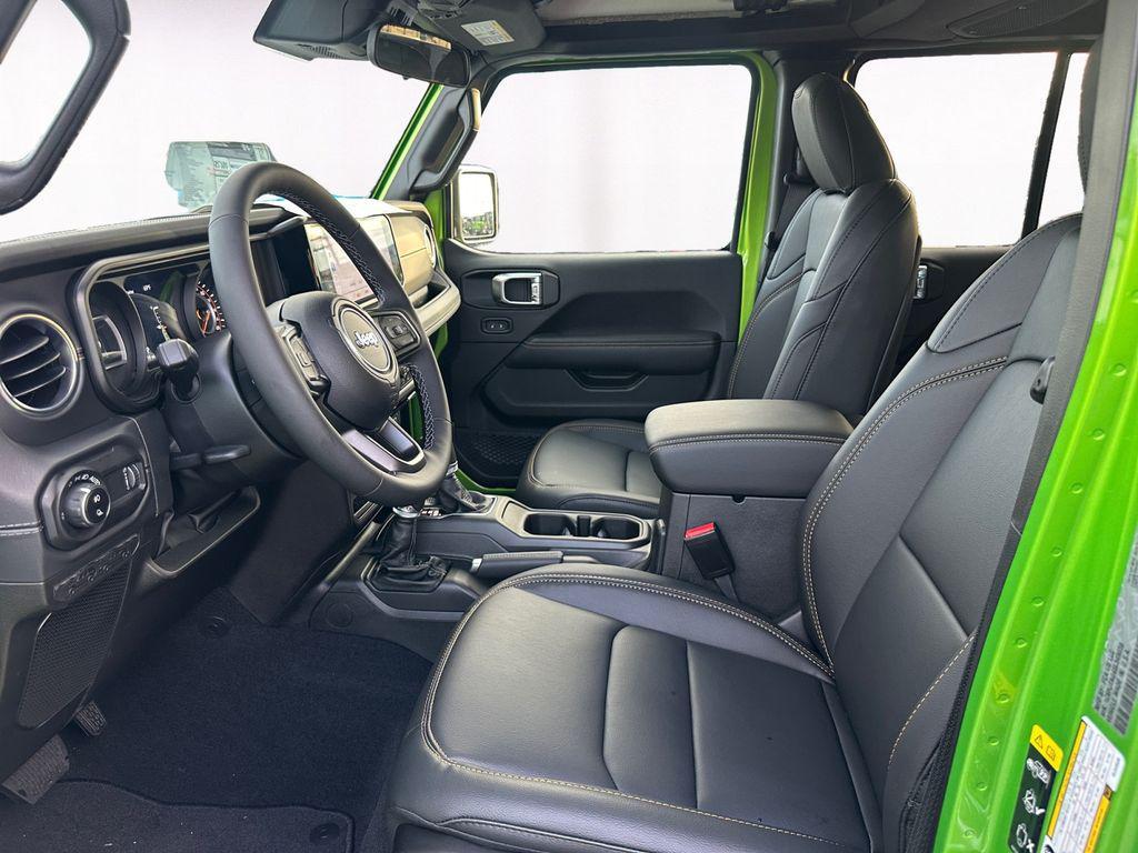 new 2025 Jeep Gladiator car, priced at $42,271
