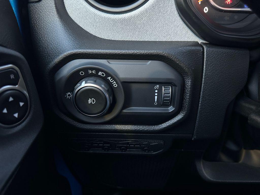 new 2025 Jeep Wrangler car, priced at $43,448