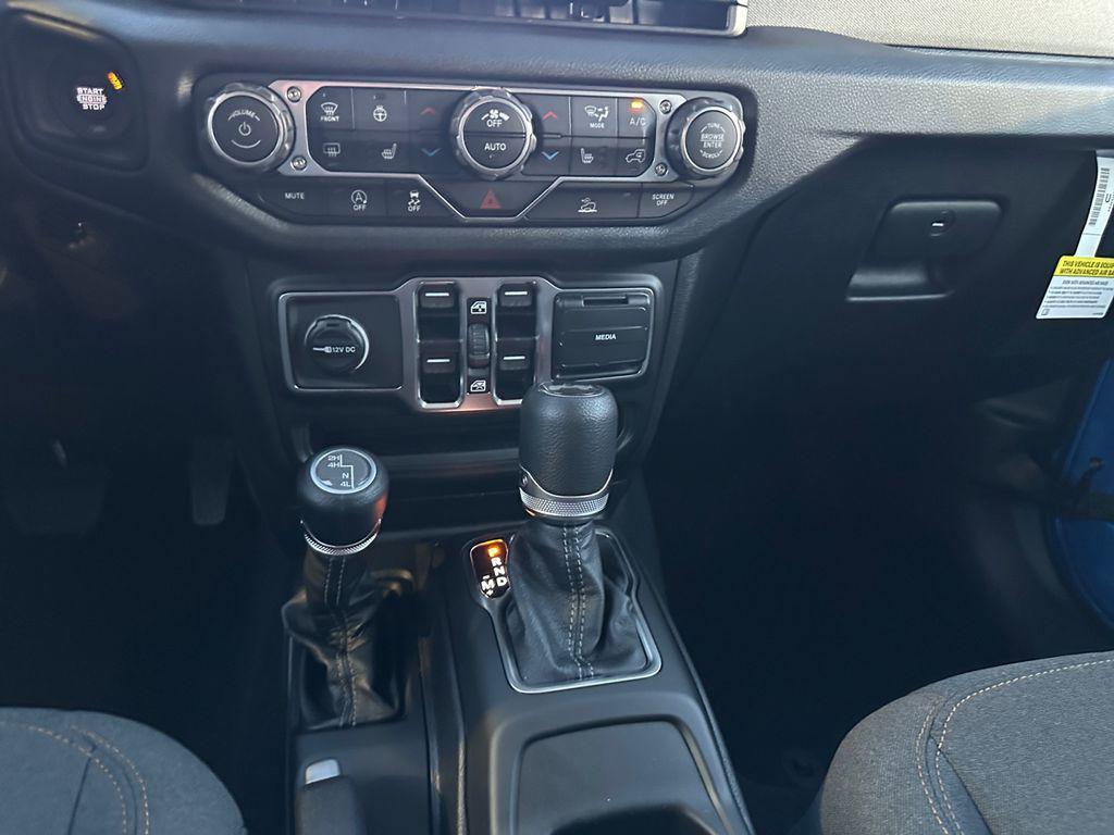 new 2025 Jeep Wrangler car, priced at $43,448