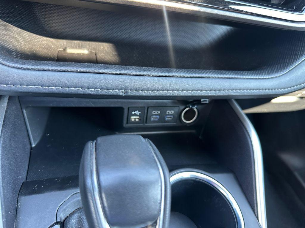 used 2022 Toyota Highlander car, priced at $32,000