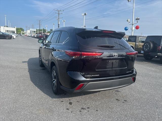 used 2022 Toyota Highlander car, priced at $40,561